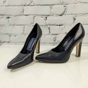 BAKERS black leather high heel pumps pointed toe size 6B